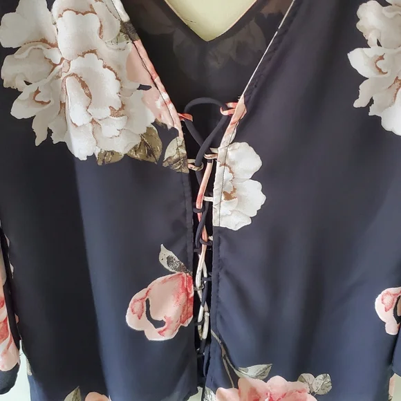 Dynamite S Soft Romantic Whimsigoth Fairy Grunge Floral Criss-Cross Back Blouse - Picture 9 of 11